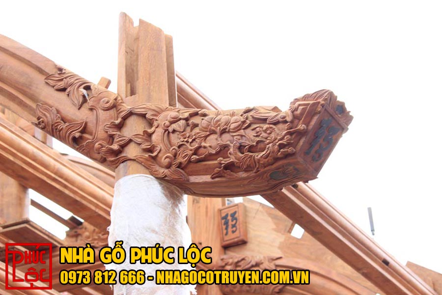 Kẻ hiên nhà gỗ lim 3 gian khắc tỉ mỉ