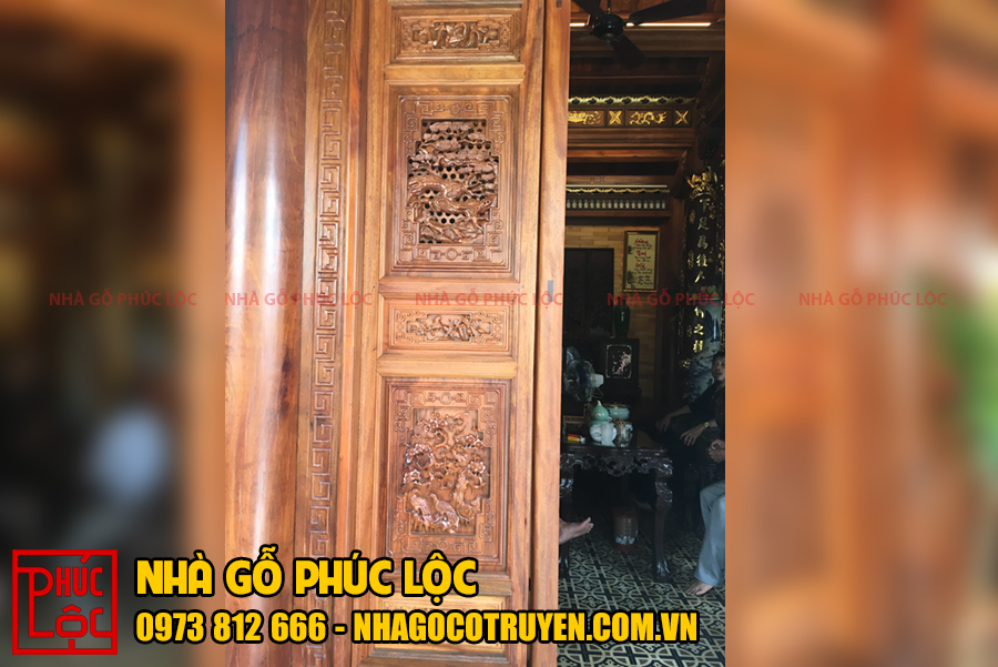 Cửa bức bàn nhà gỗ Lim 3 gian 12 cột ở Phú Thọ