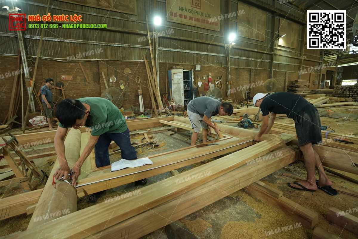 Cách chọn thợ làm nhà gỗ uy tín